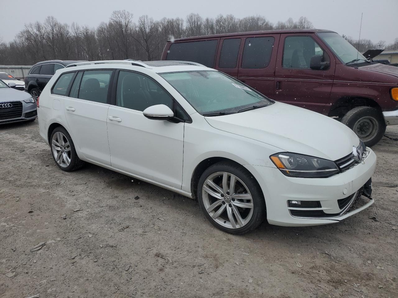 2015 Volkswagen Golf - Image 4