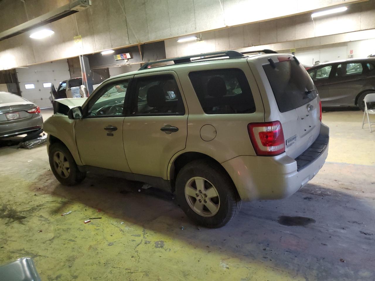 2011 Ford Escape - Image 2