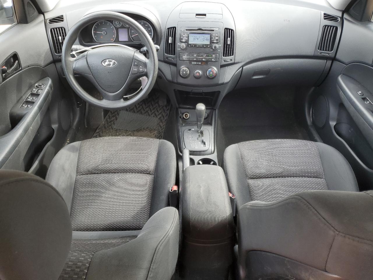 2012 Hyundai Elantra - Image 8
