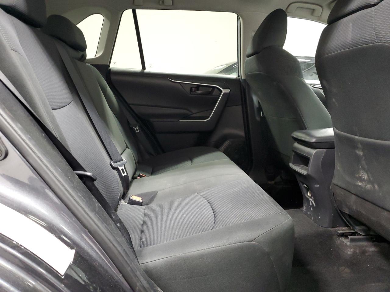 2020 Toyota RAV 4 - Image 11