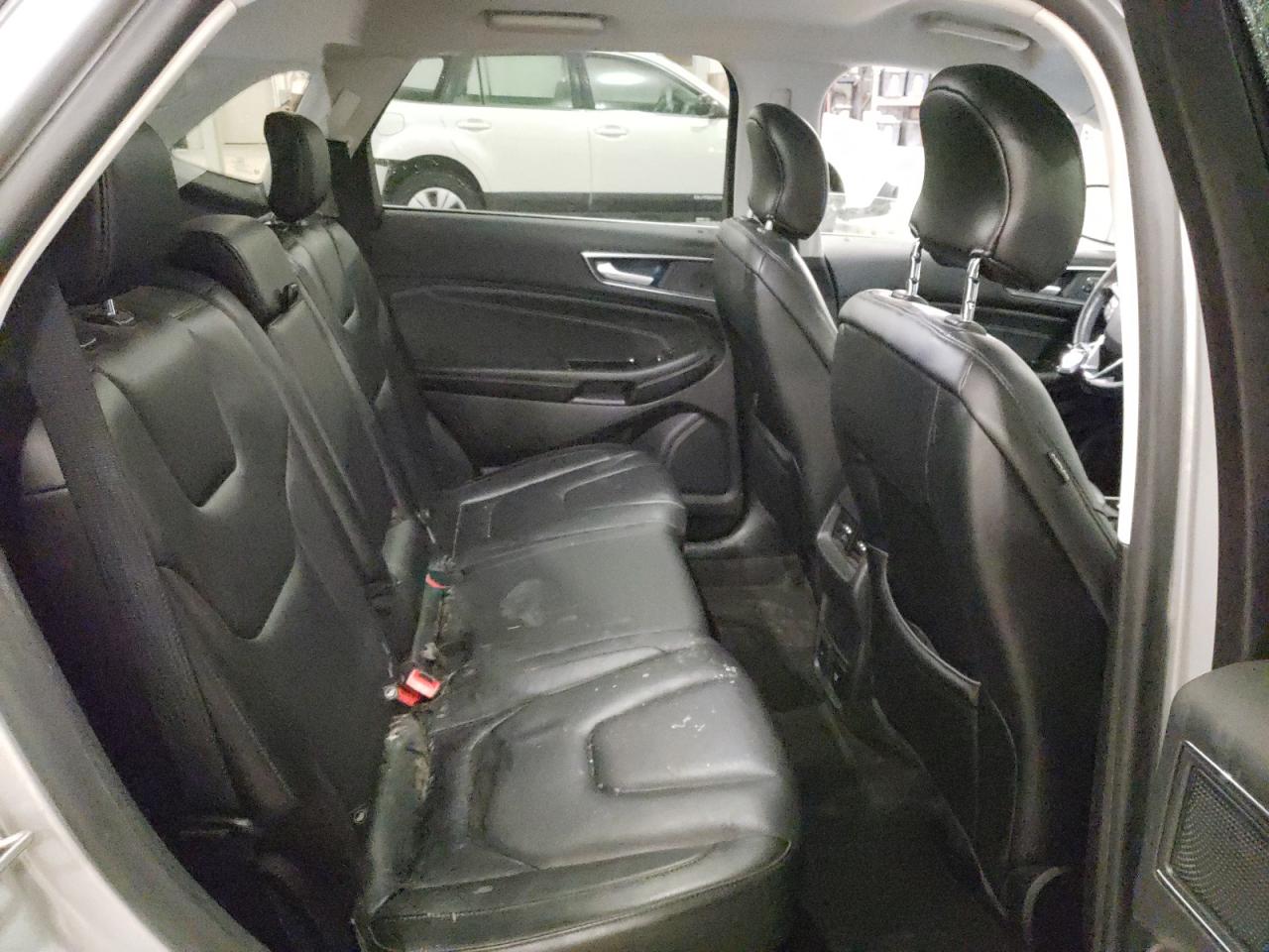 2019 Ford Edge - Image 11