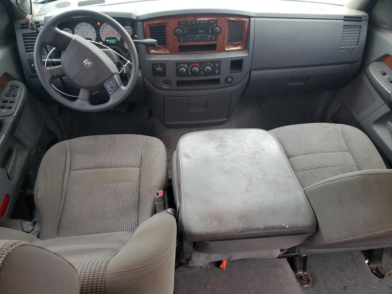 2006 Dodge RAM - Image 8
