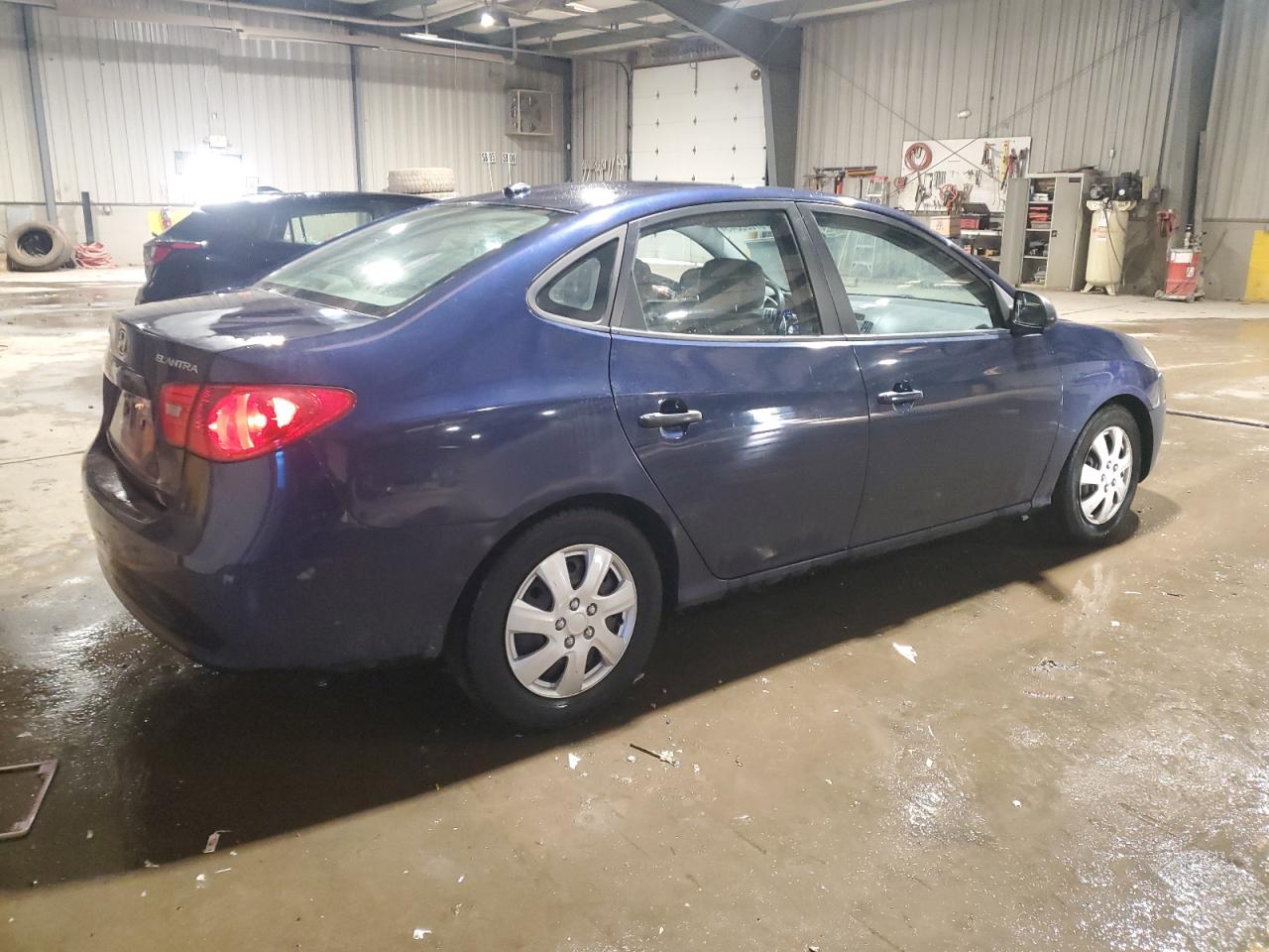 2009 Hyundai Elantra - Image 3