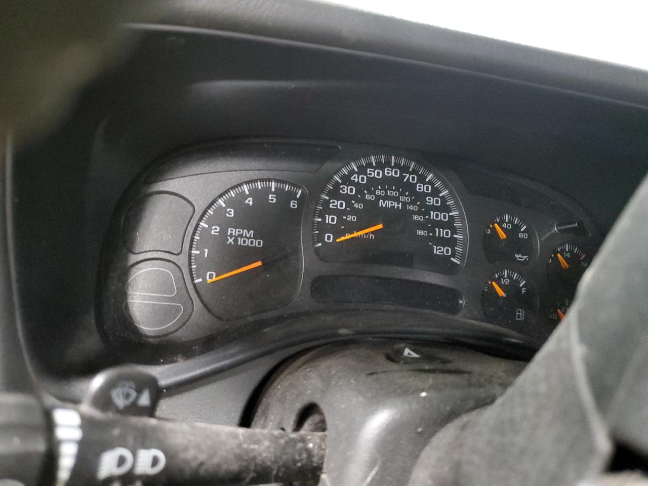 2004 Chevrolet Avalanche - Image 9