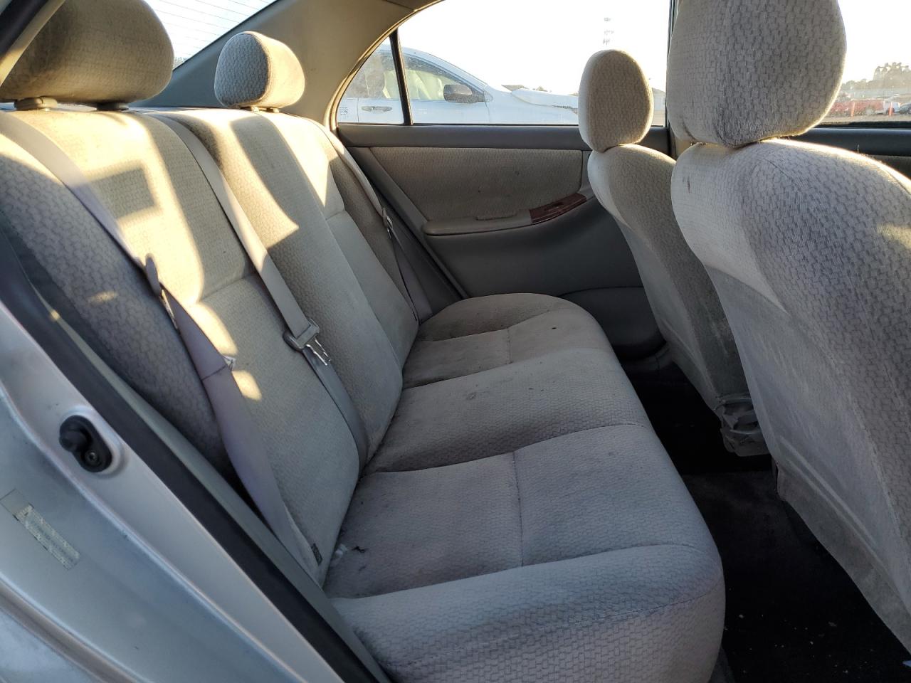 2004 Toyota Corolla - Image 10
