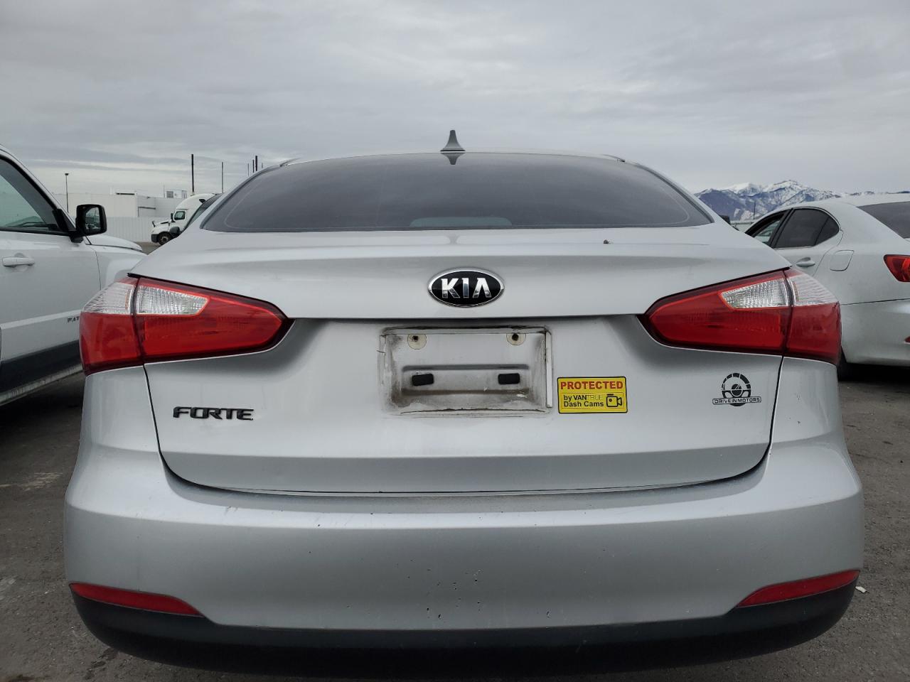 2016 Kia Forte - Image 6