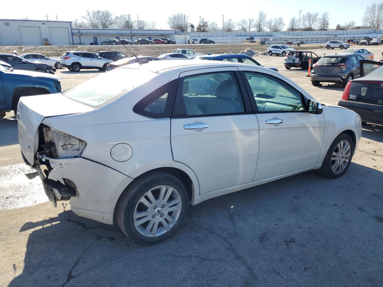 2010 Ford Focus - Image 3