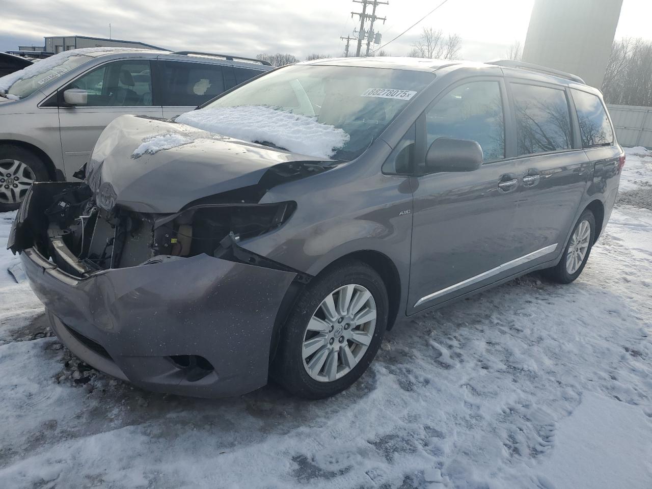 2017 Toyota Sienna - Image 1