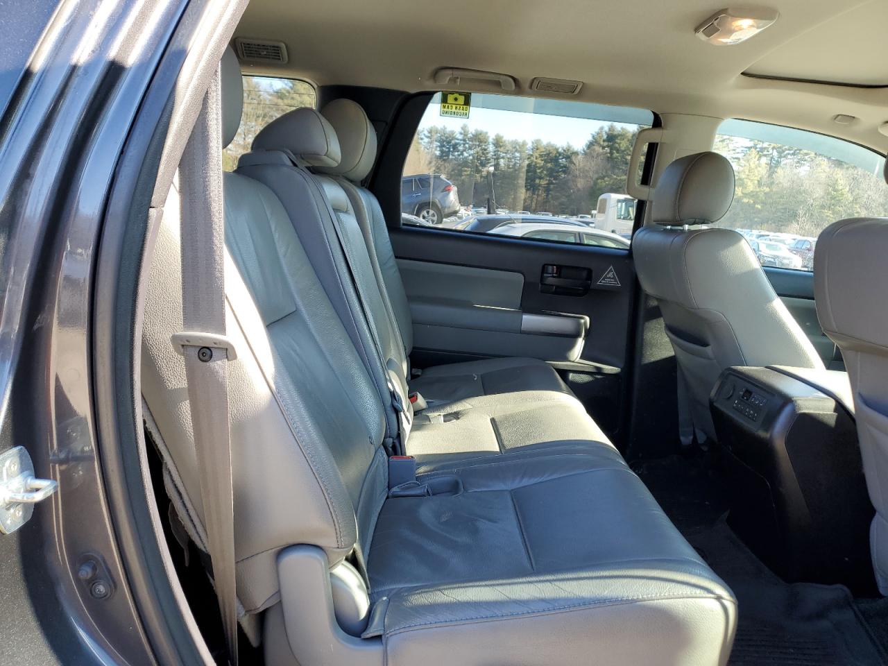 2018 Toyota Sequoia - Image 11