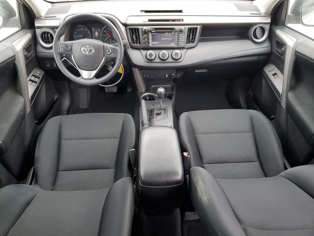 2017 Toyota RAV 4 - Image 8