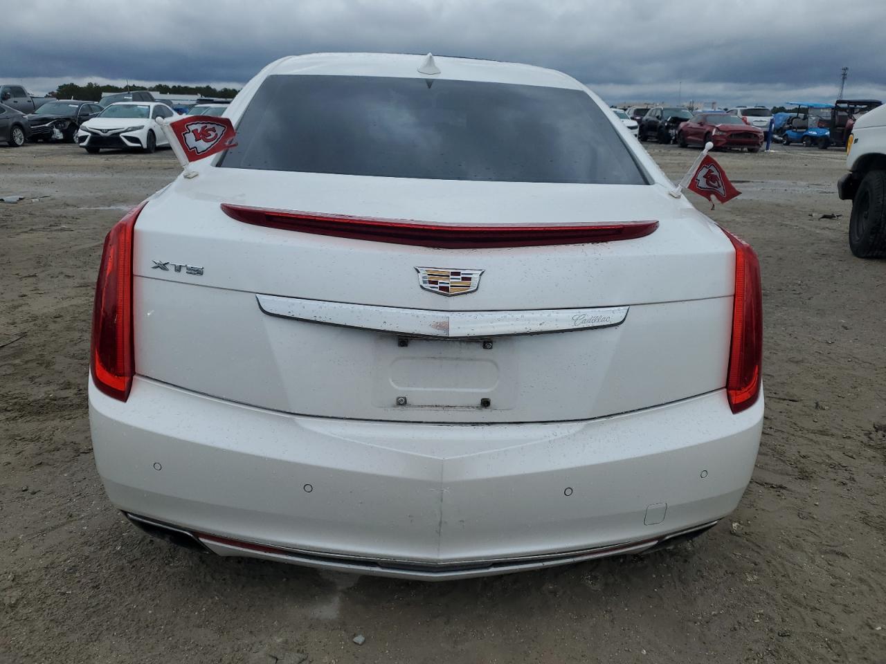 2016 Cadillac XTS - Image 6
