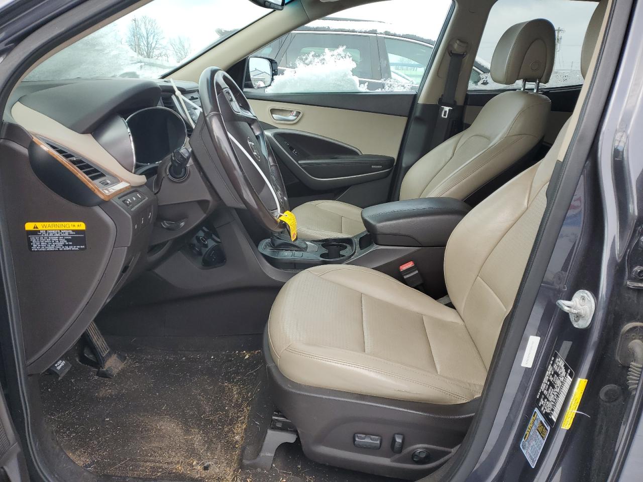 2016 Hyundai Santa Fe - Image 7