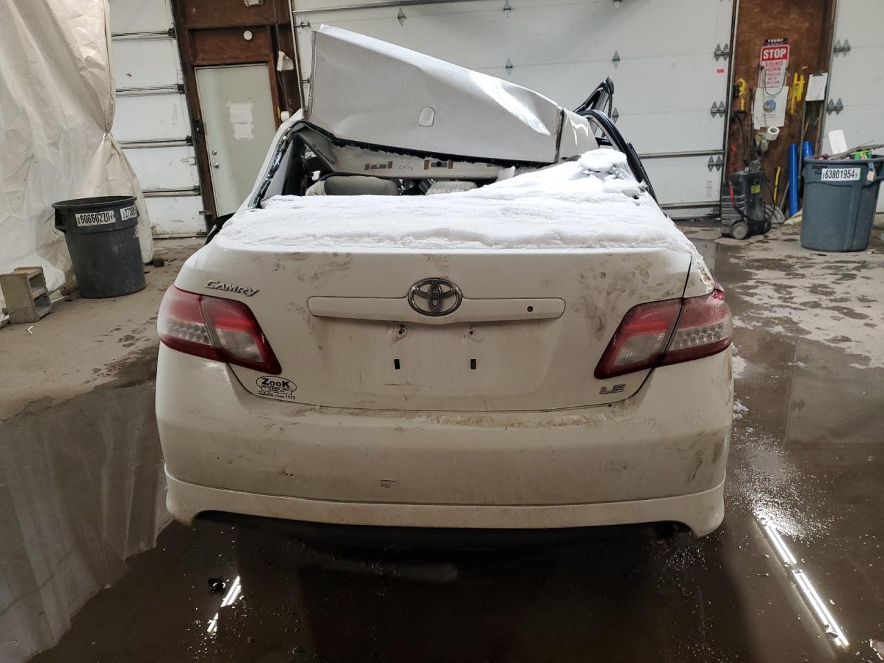 2010 Toyota Camry - Image 6