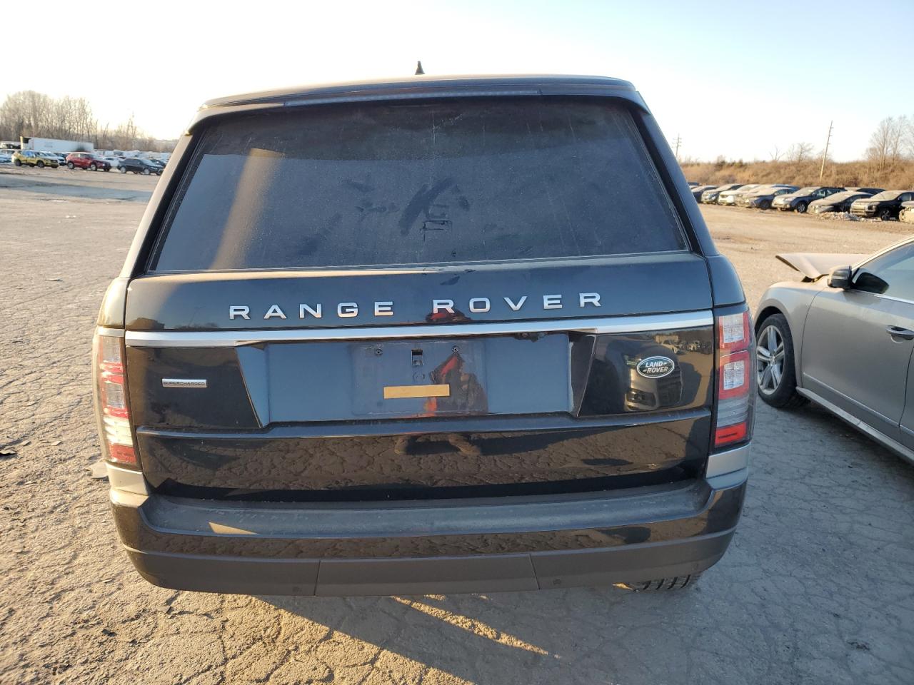 2017 Land Rover Range Rover - Image 6