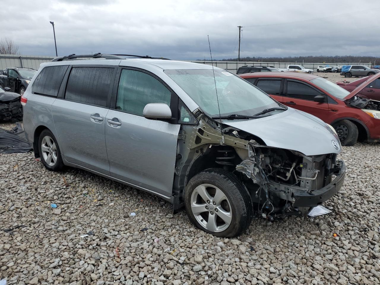 2014 Toyota Sienna - Image 4