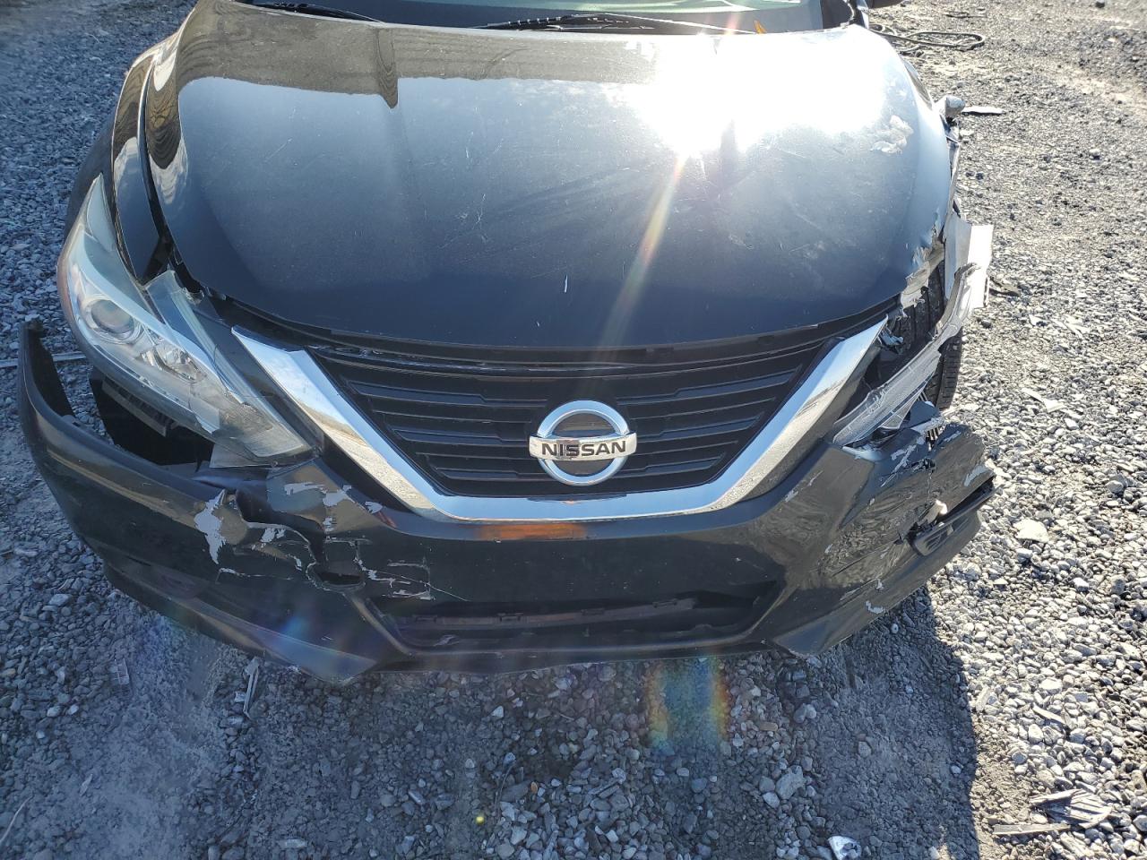 2016 Nissan Altima - Image 13