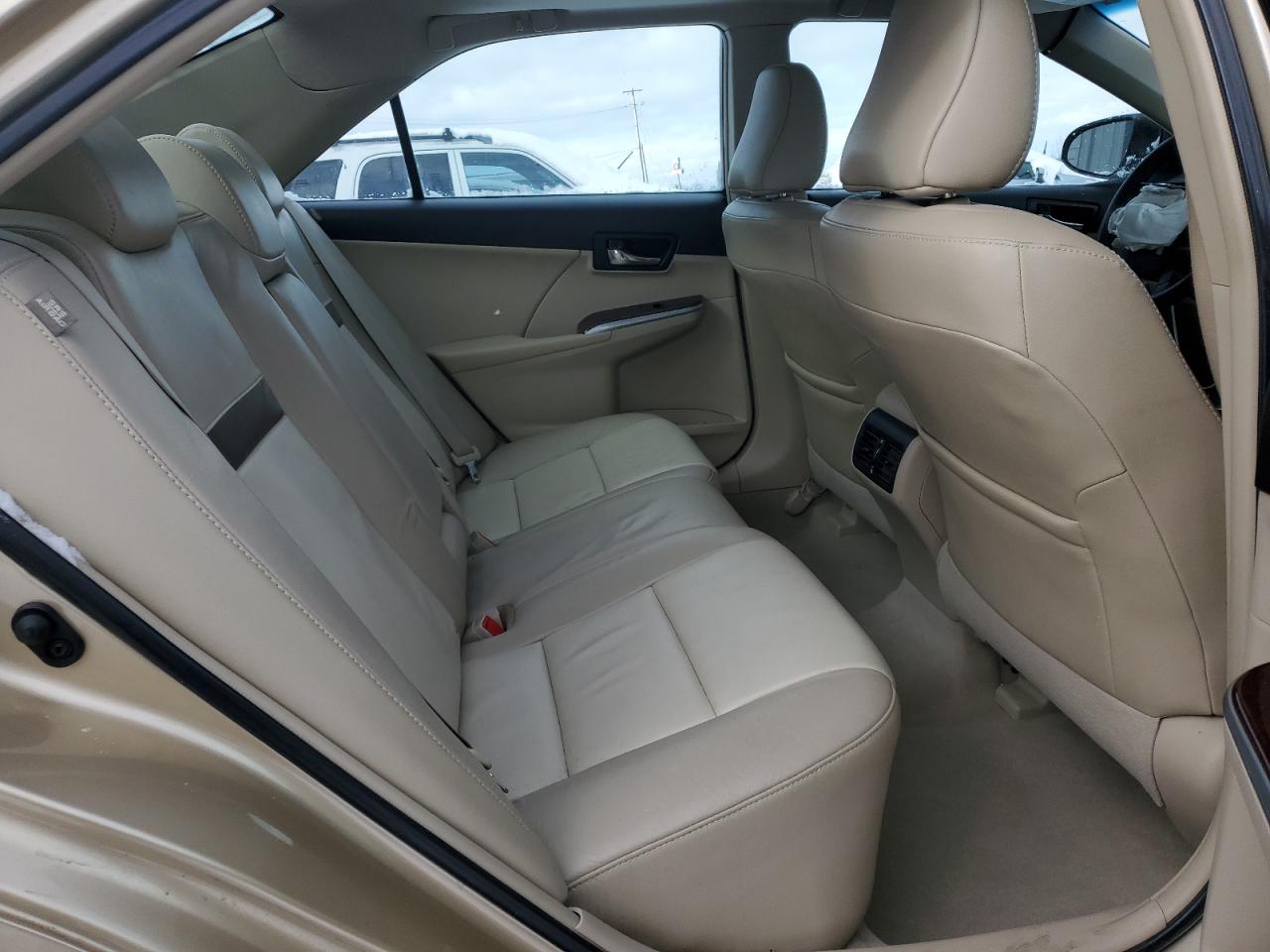 2012 Toyota Camry - Image 10