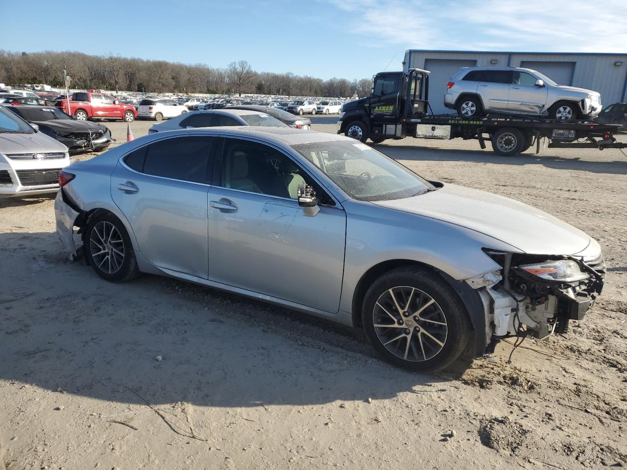 2016 Lexus ES - Image 4