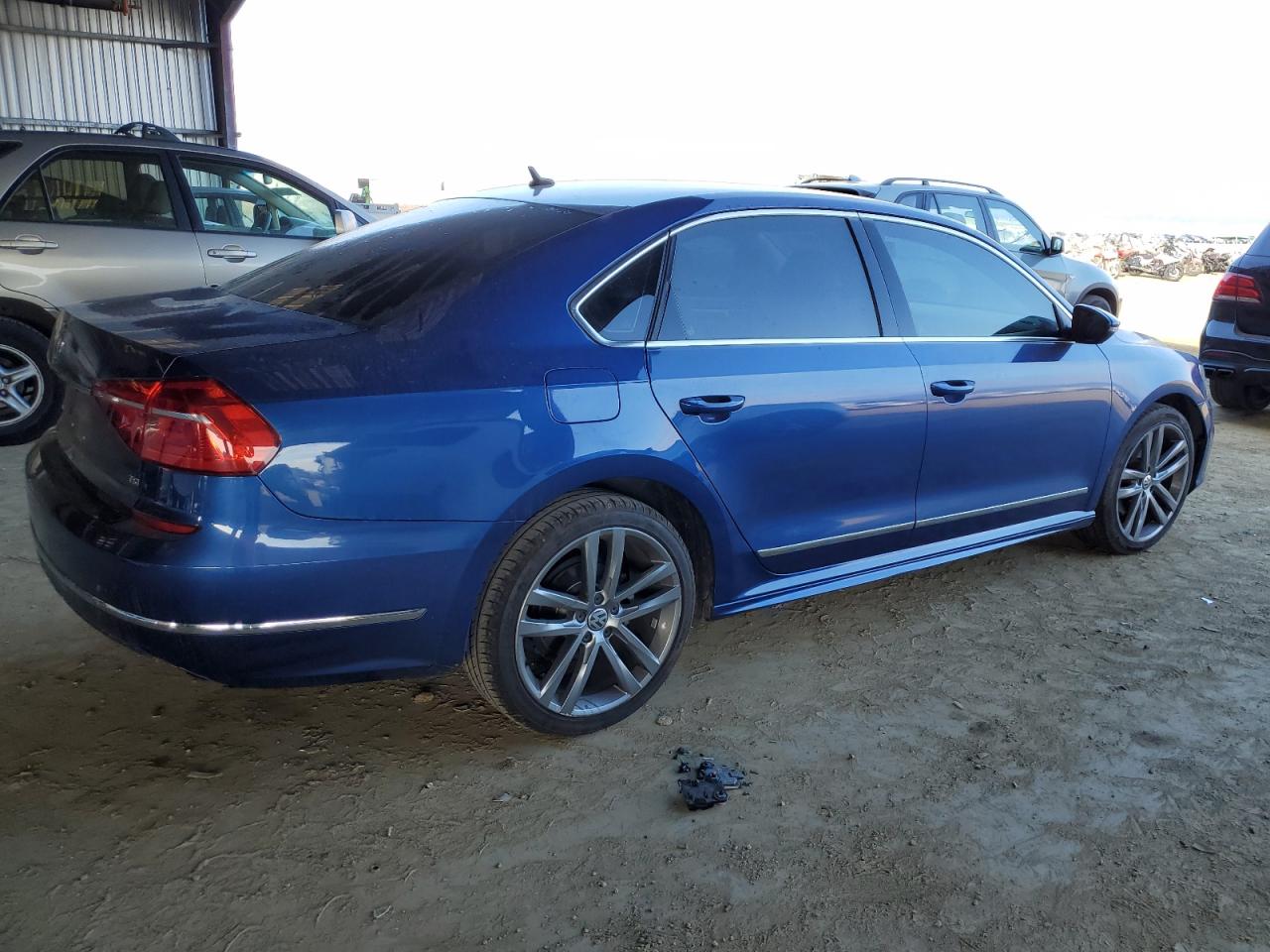 2016 Volkswagen Passat - Image 3