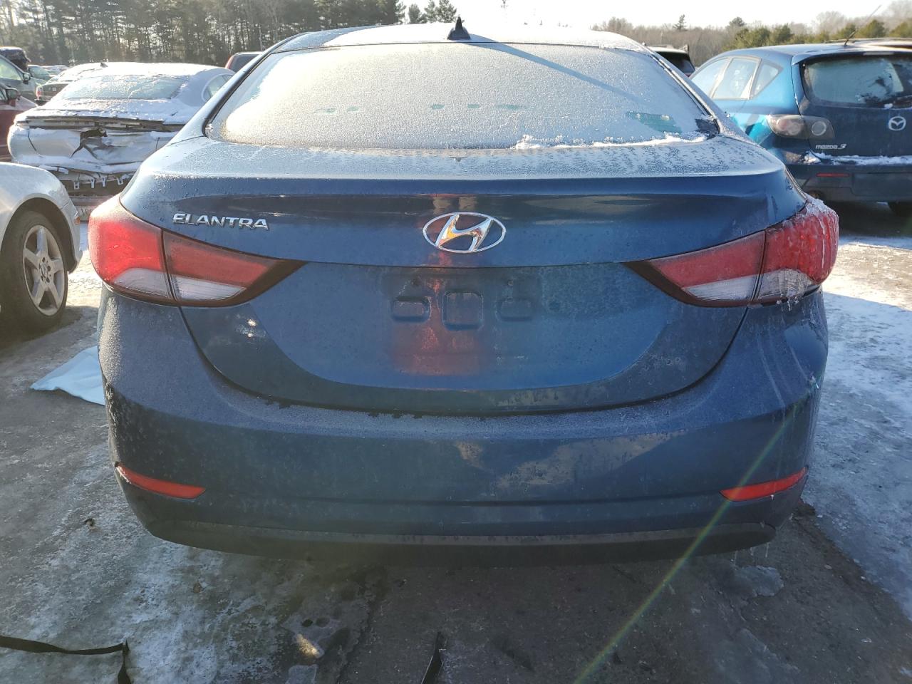 2016 Hyundai Elantra - Image 6
