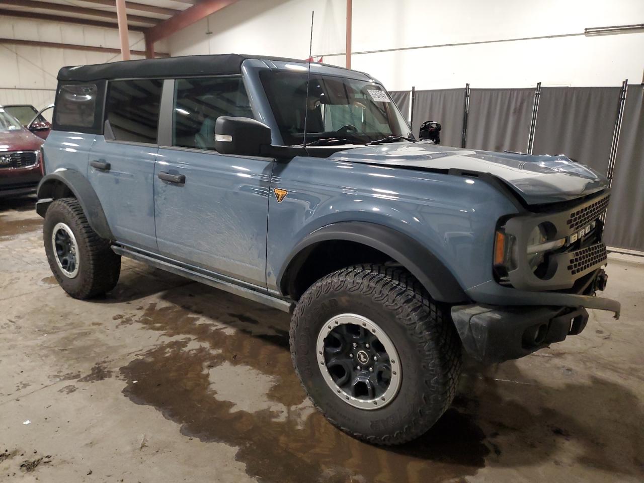 2023 Ford Bronco - Image 4