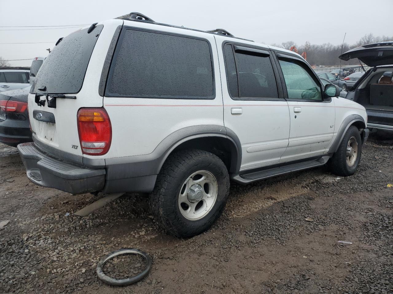 2001 Ford Explorer - Image 3