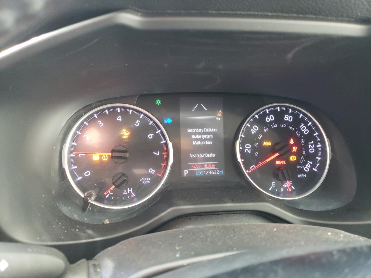 2020 Toyota RAV 4 - Image 9