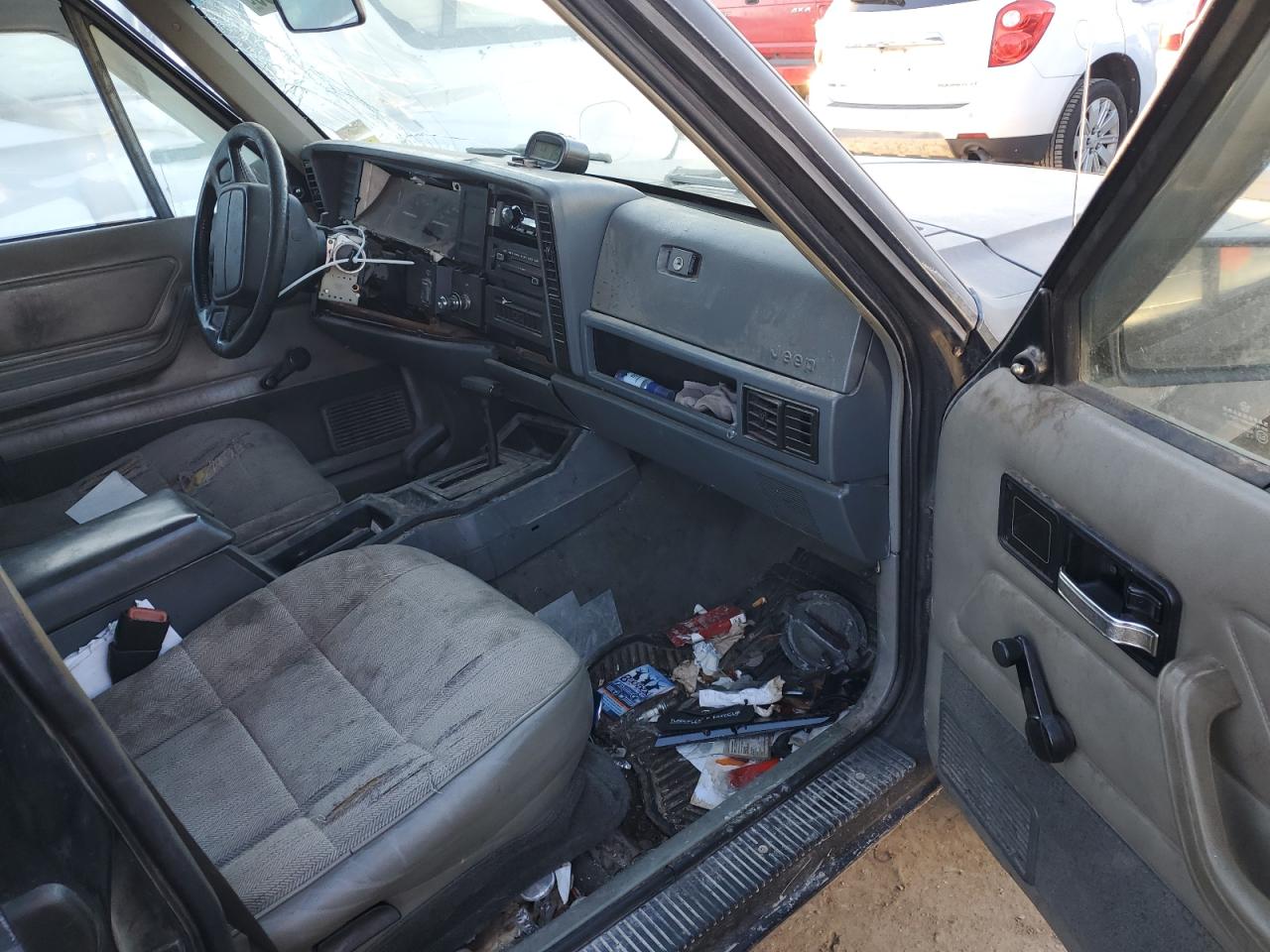 1996 Jeep Grand Cherokee - Image 8