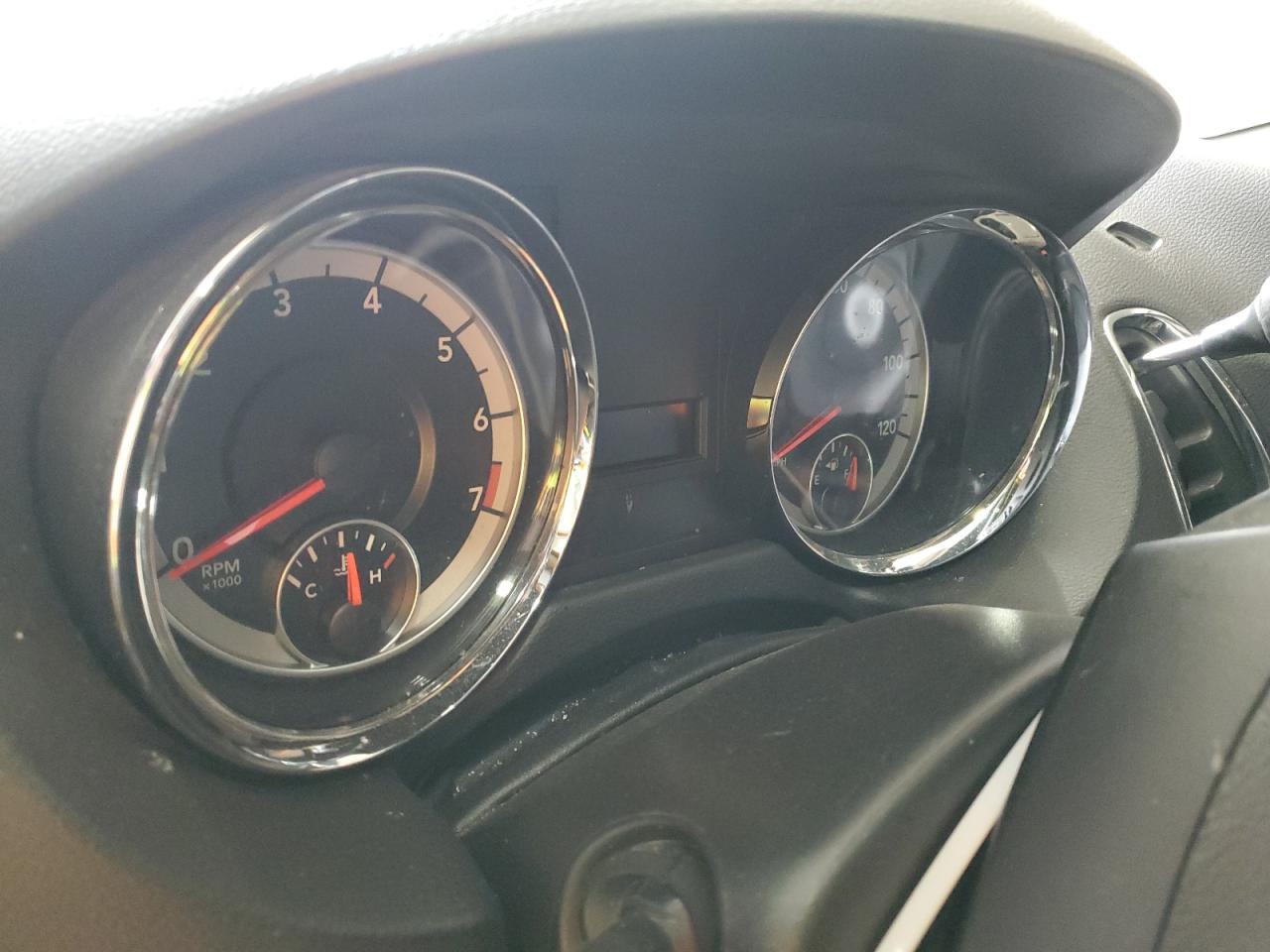 2018 Dodge Caravan - Image 9