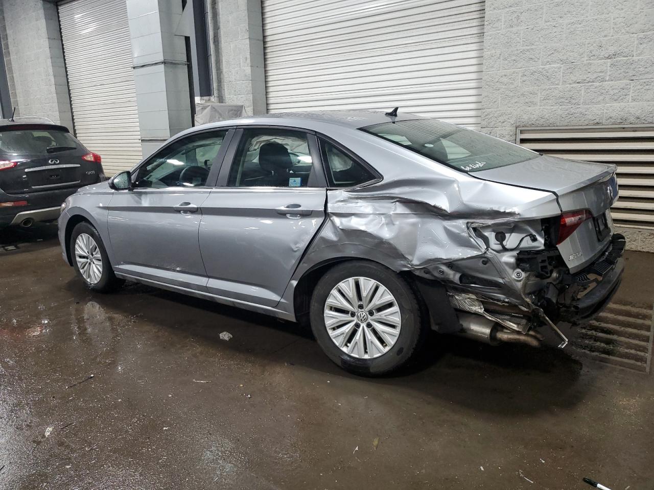 2019 Volkswagen Jetta - Image 2