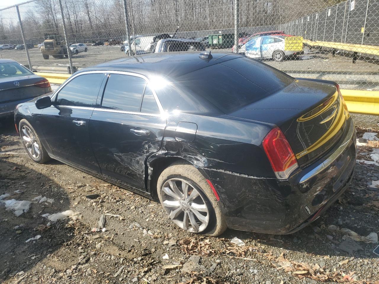 2016 Chrysler 300 - Image 2
