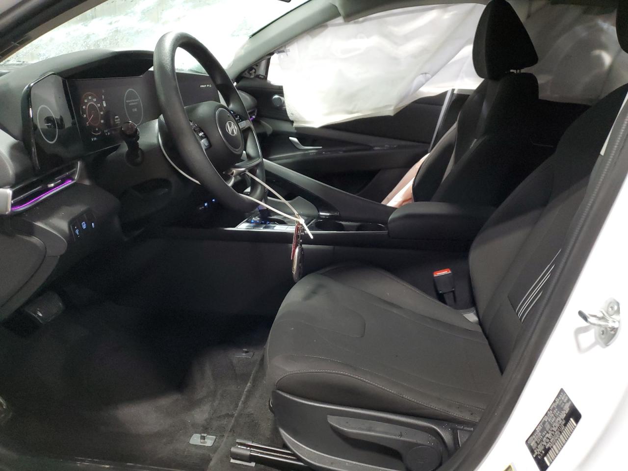 2024 Hyundai Elantra - Image 7