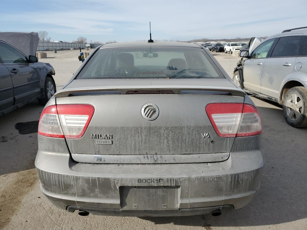 2009 Mercury Milan - Image 6
