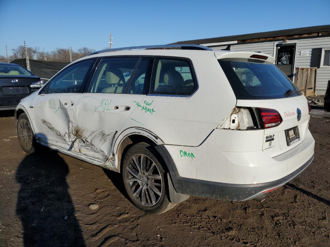 2018 Volkswagen Golf - Image 2