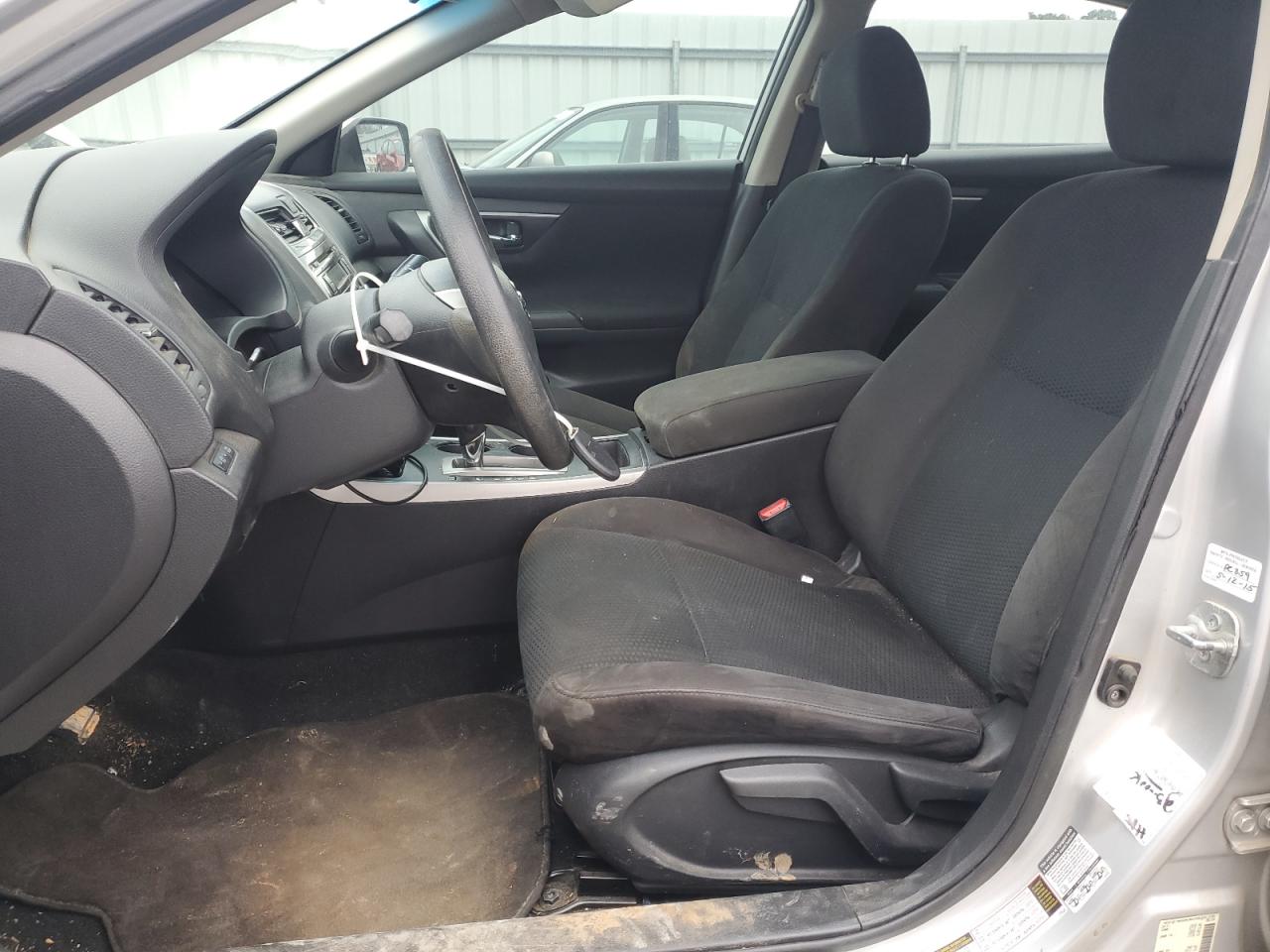 2015 Nissan Altima - Image 7