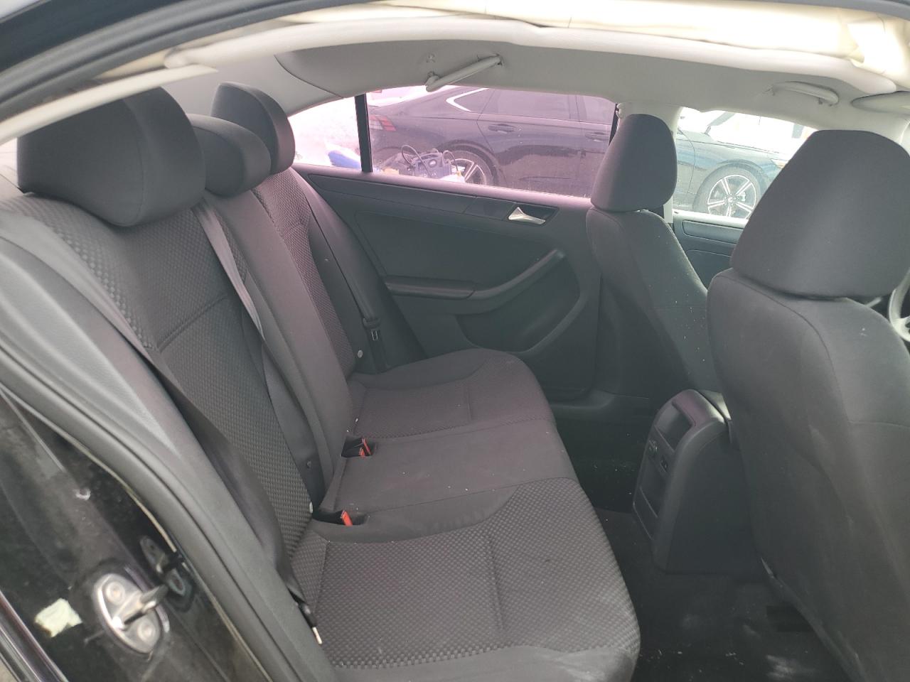 2014 Volkswagen Jetta - Image 10