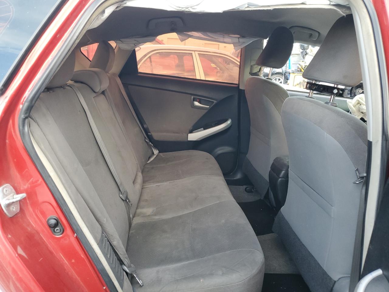 2014 Toyota Prius - Image 10