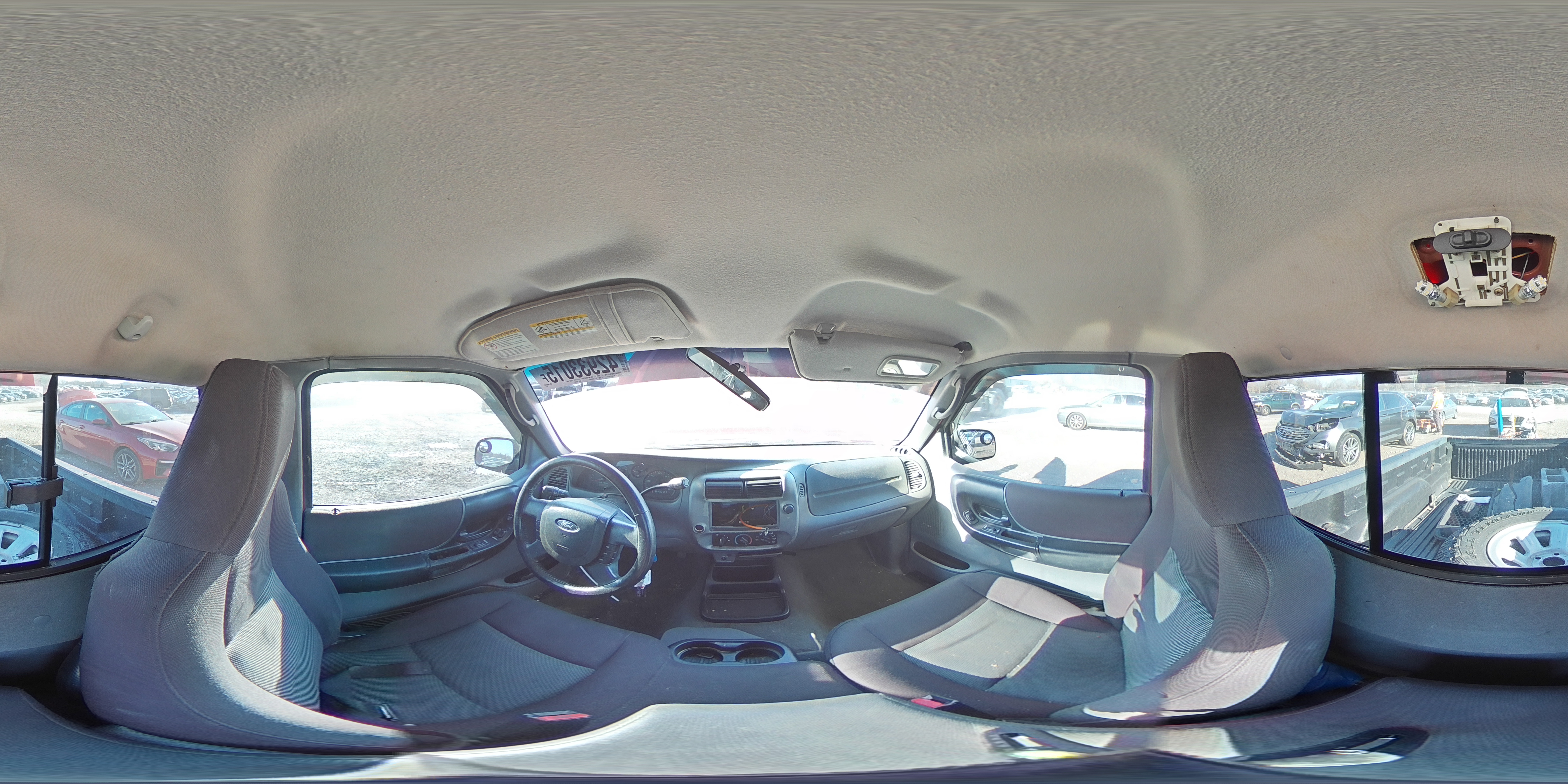 2004 Ford Ranger - Image 12