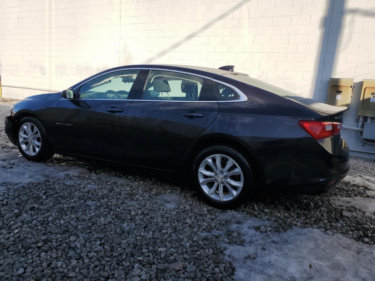 2023 Chevrolet Malibu - Image 2