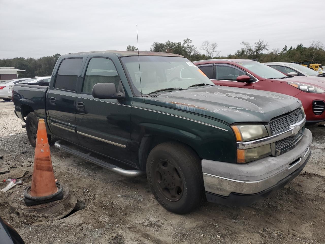 2004 Chevrolet Silverado - Image 4