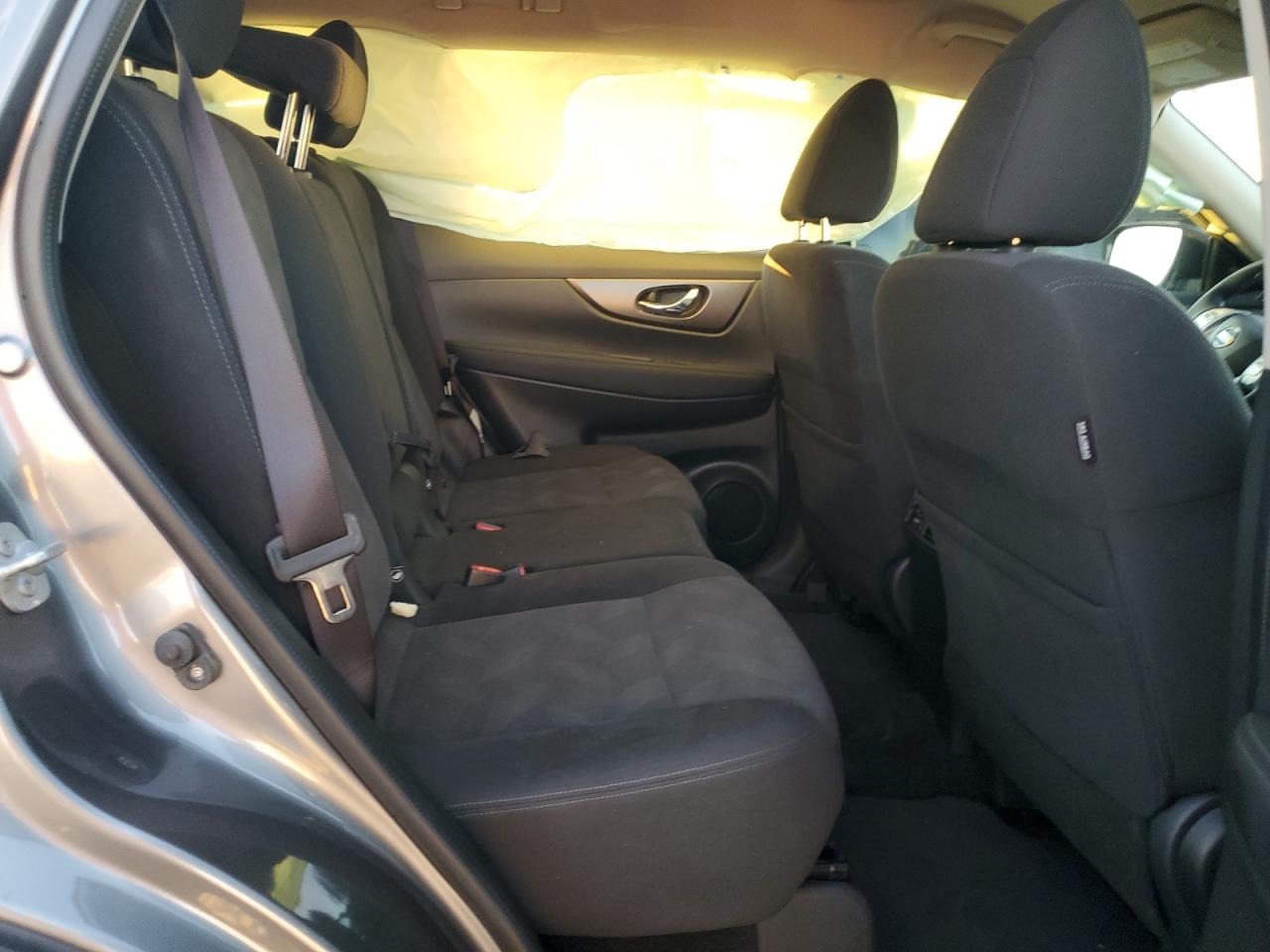 2016 Nissan Rogue - Image 11