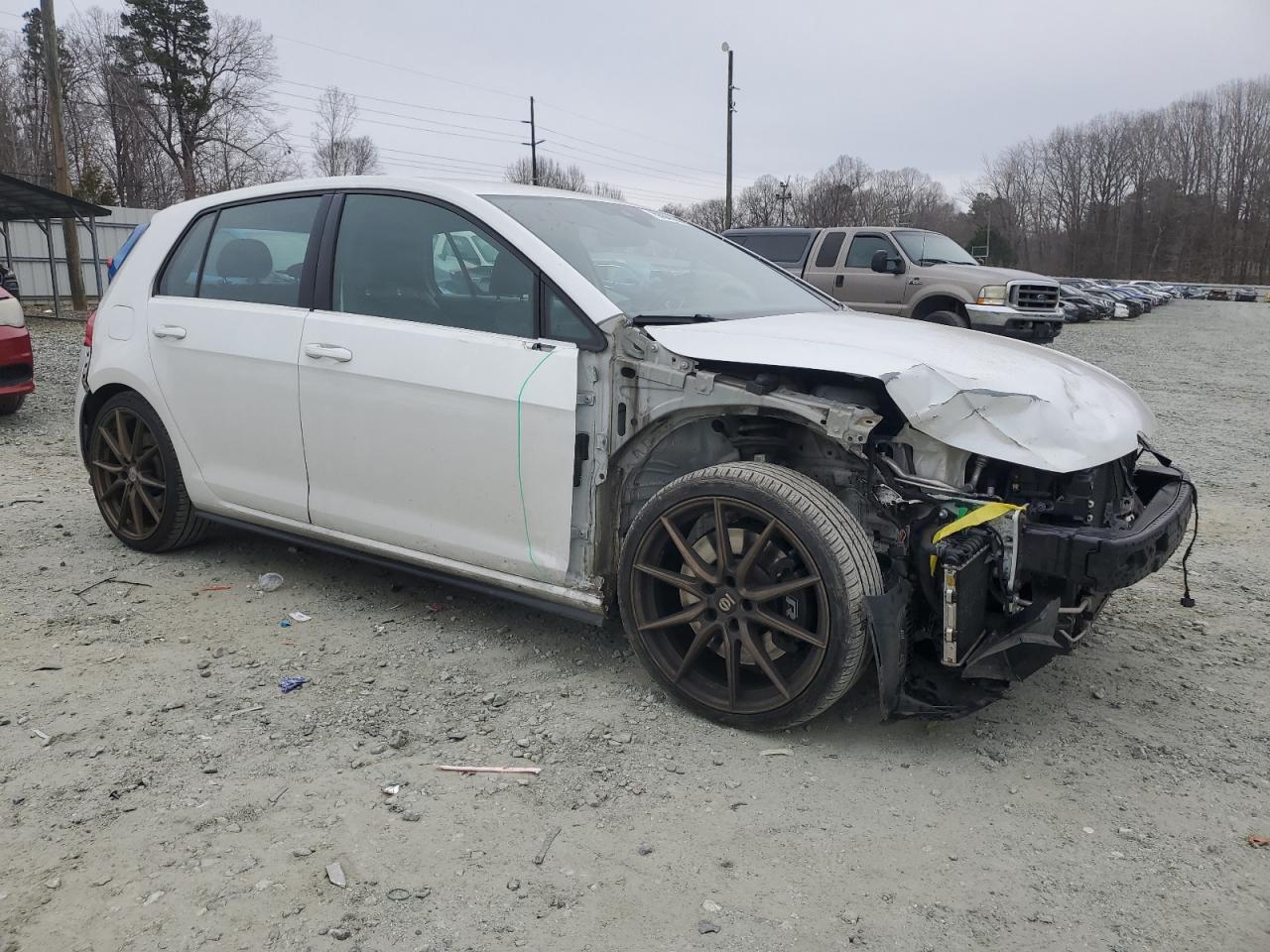 2019 Volkswagen Golf - Image 4