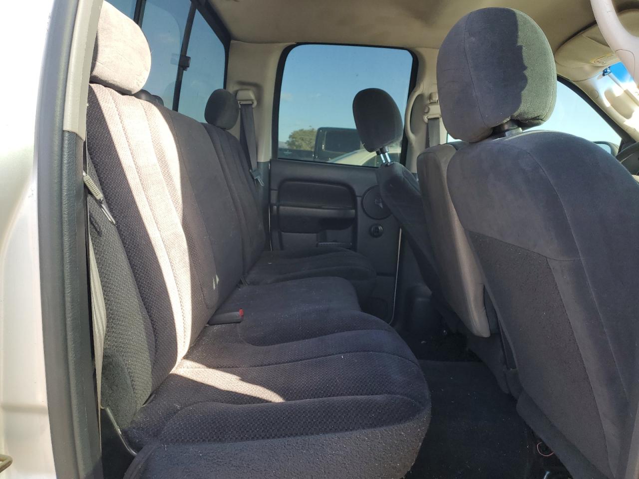 2003 Dodge RAM - Image 10