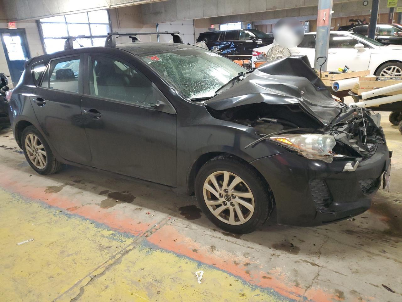 2013 Mazda 3 - Image 4