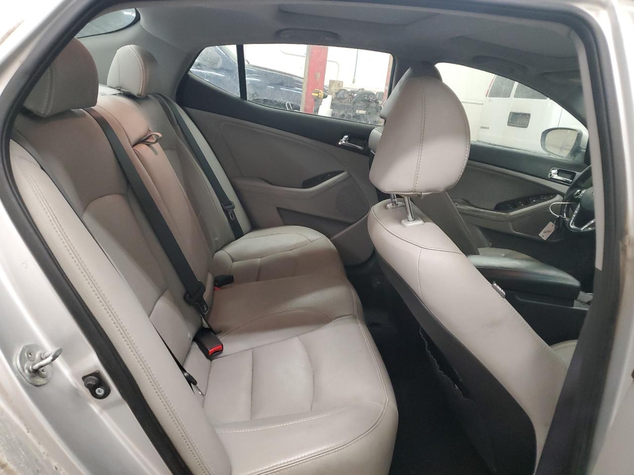 2012 Kia Optima - Image 10