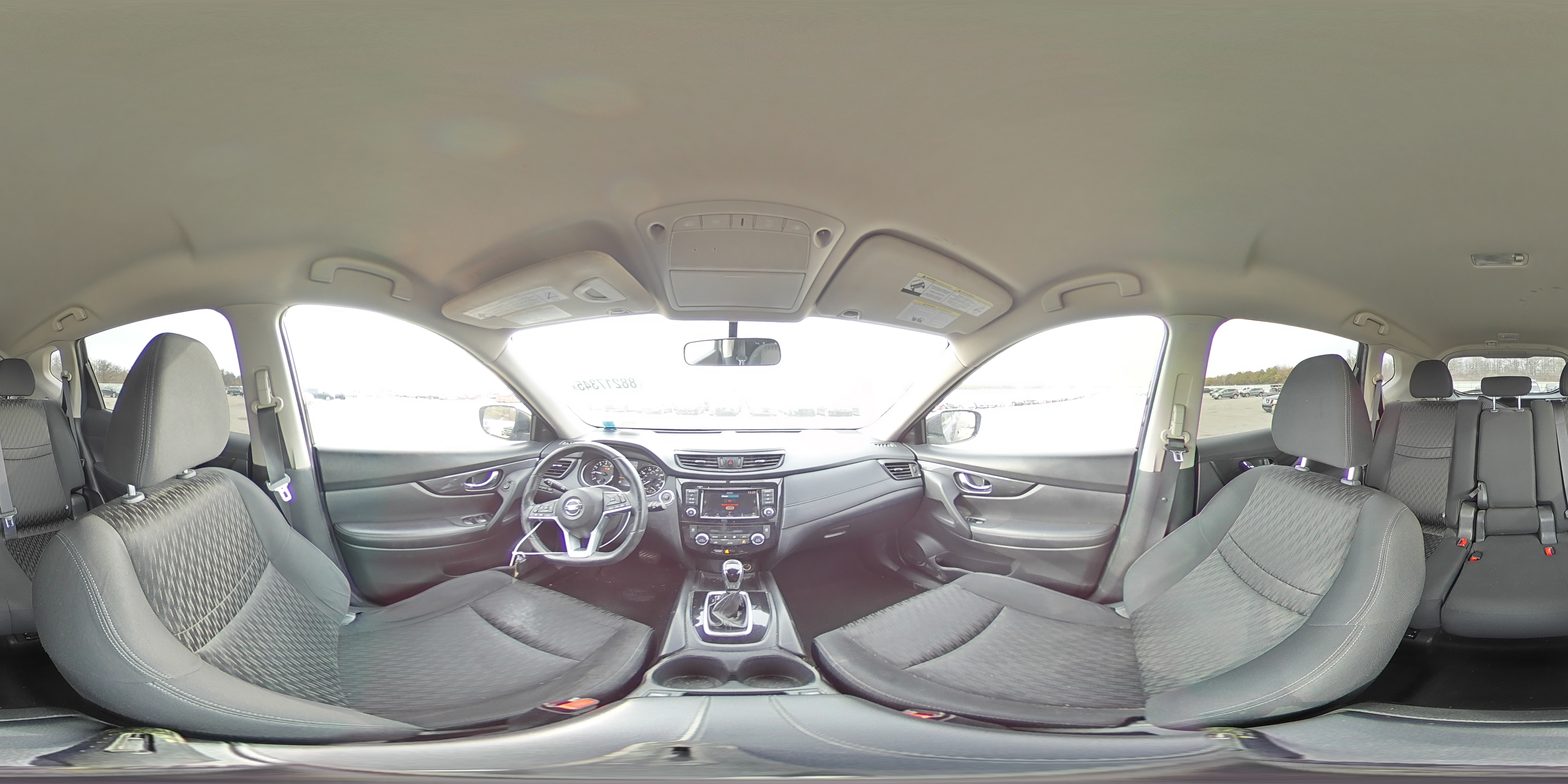 2018 Nissan Rogue - Image 12