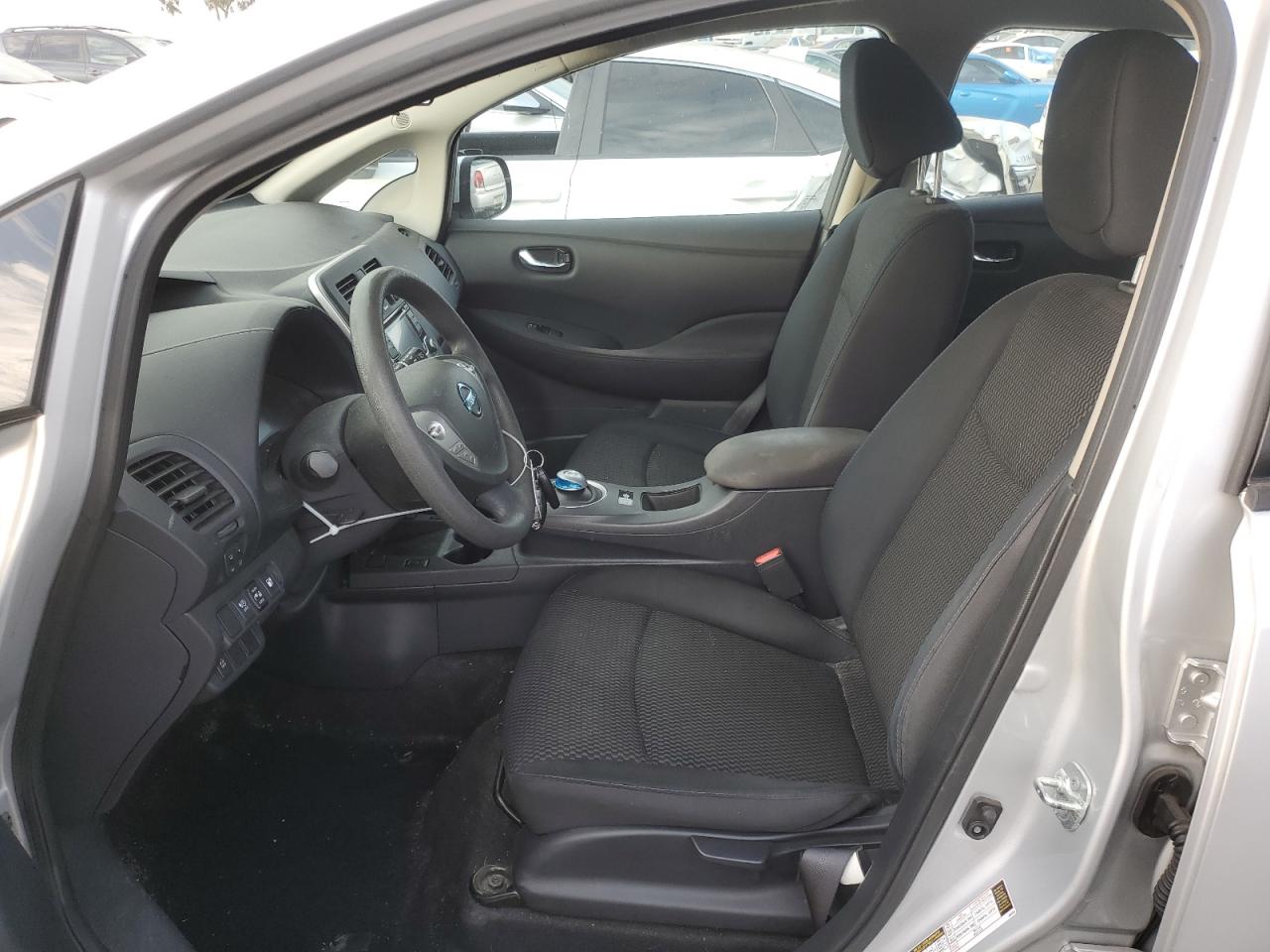 2017 Nissan Leaf - Image 7