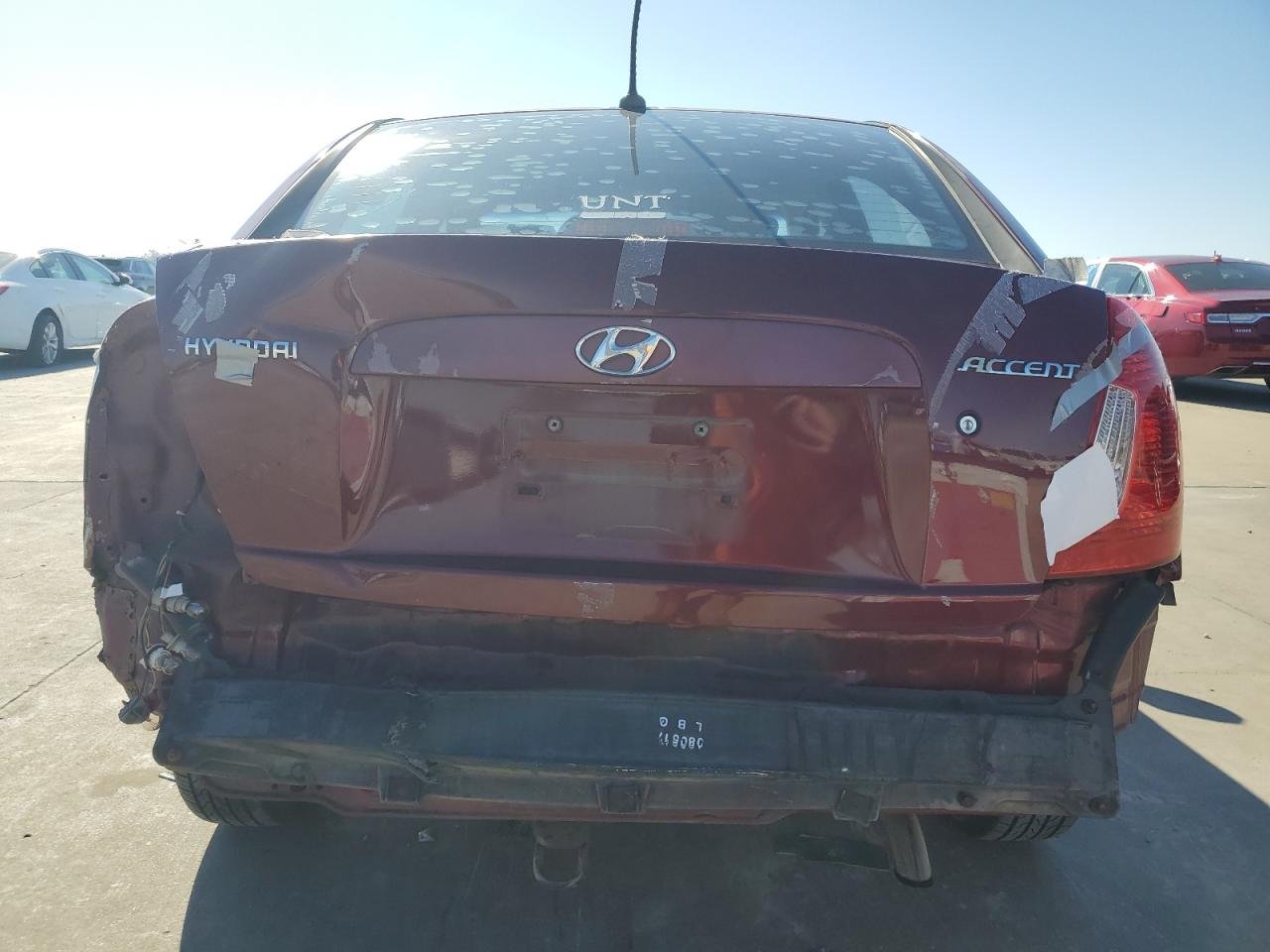 2008 Hyundai Accent - Image 6