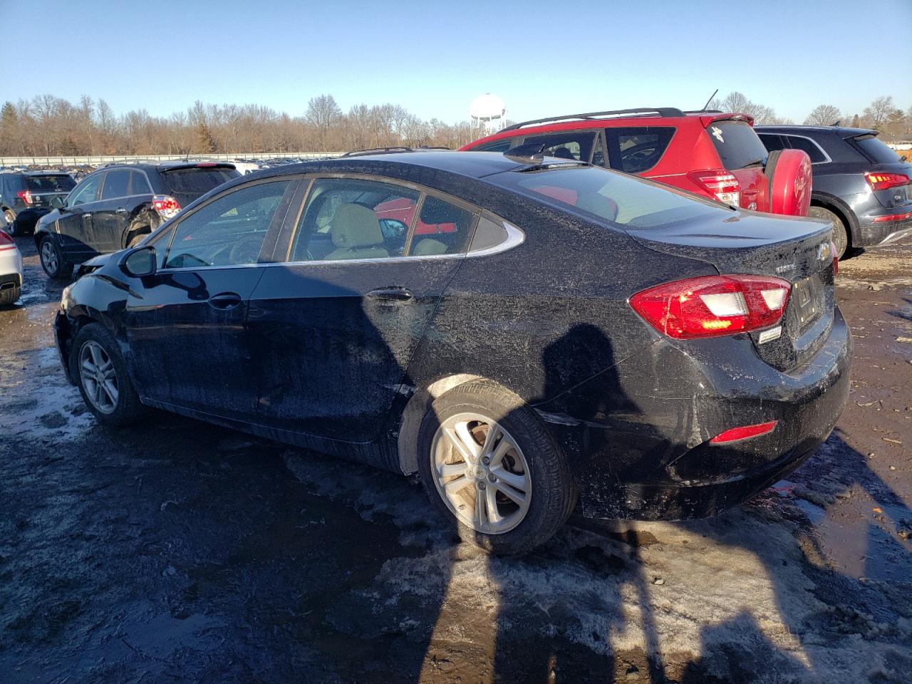 2018 Chevrolet Cruze - Image 2
