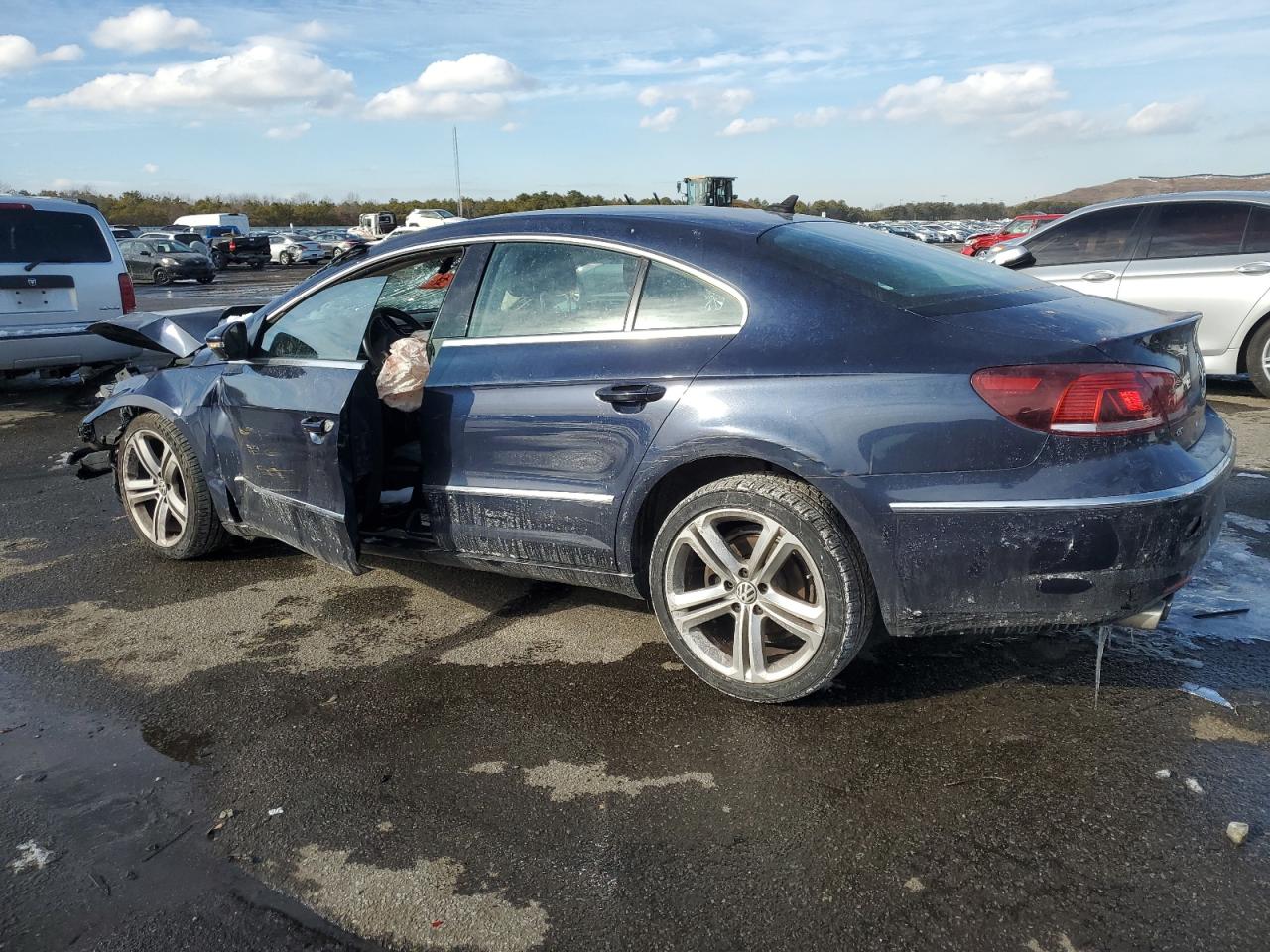 2013 Volkswagen Passat CC - Image 2